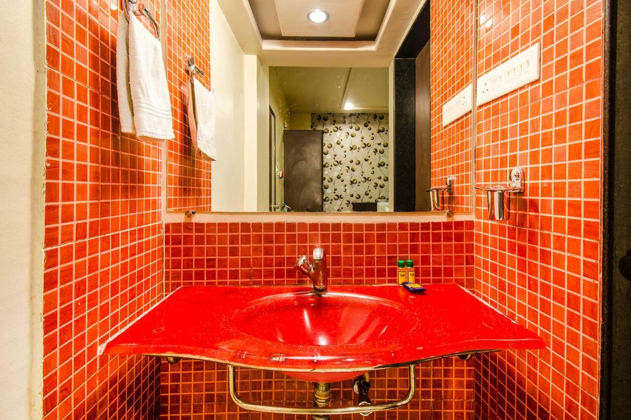 Fabhotel Prime Sanket Inn, Phoenix Mall 辛加瓦迪 外观 照片