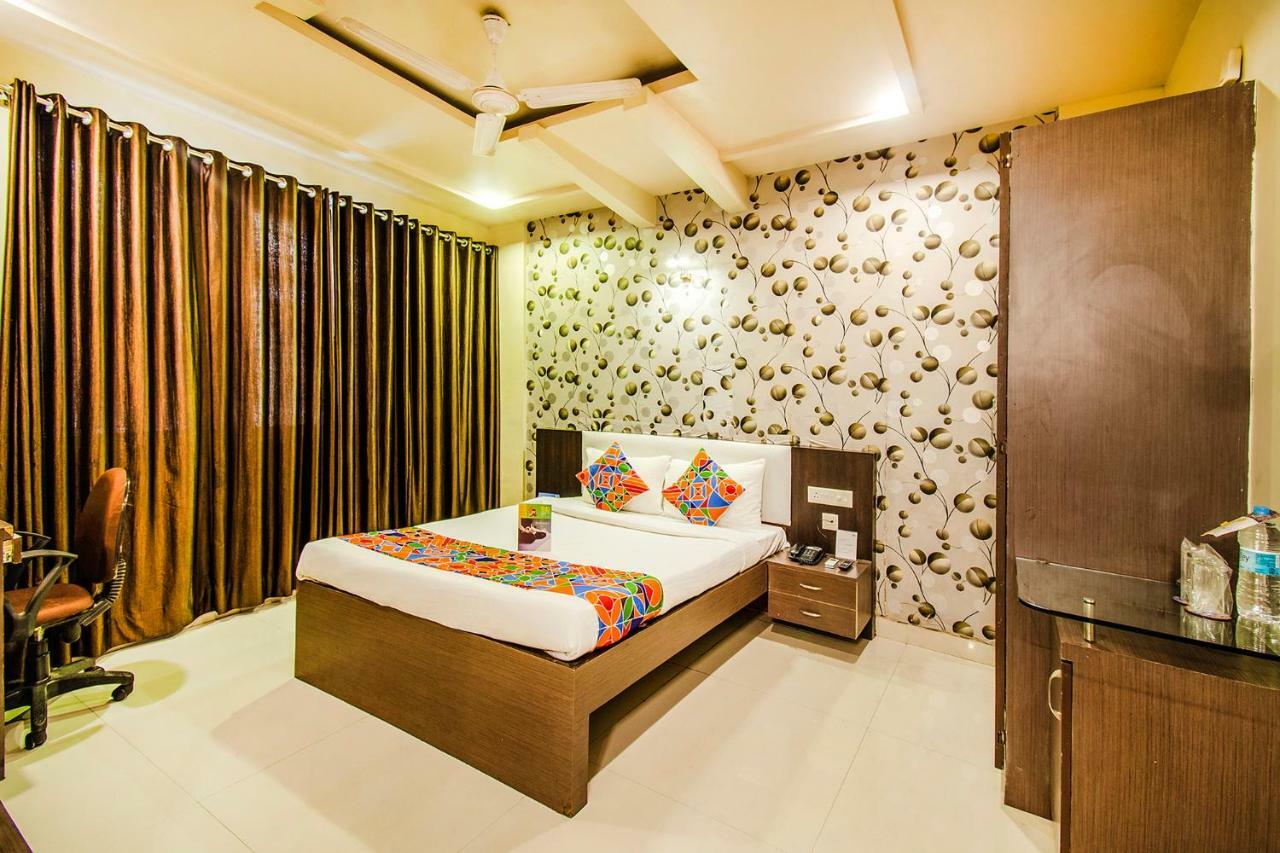 Fabhotel Prime Sanket Inn, Phoenix Mall 辛加瓦迪 外观 照片