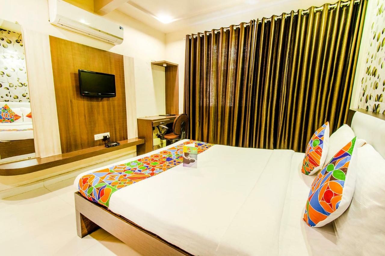 Fabhotel Prime Sanket Inn, Phoenix Mall 辛加瓦迪 外观 照片